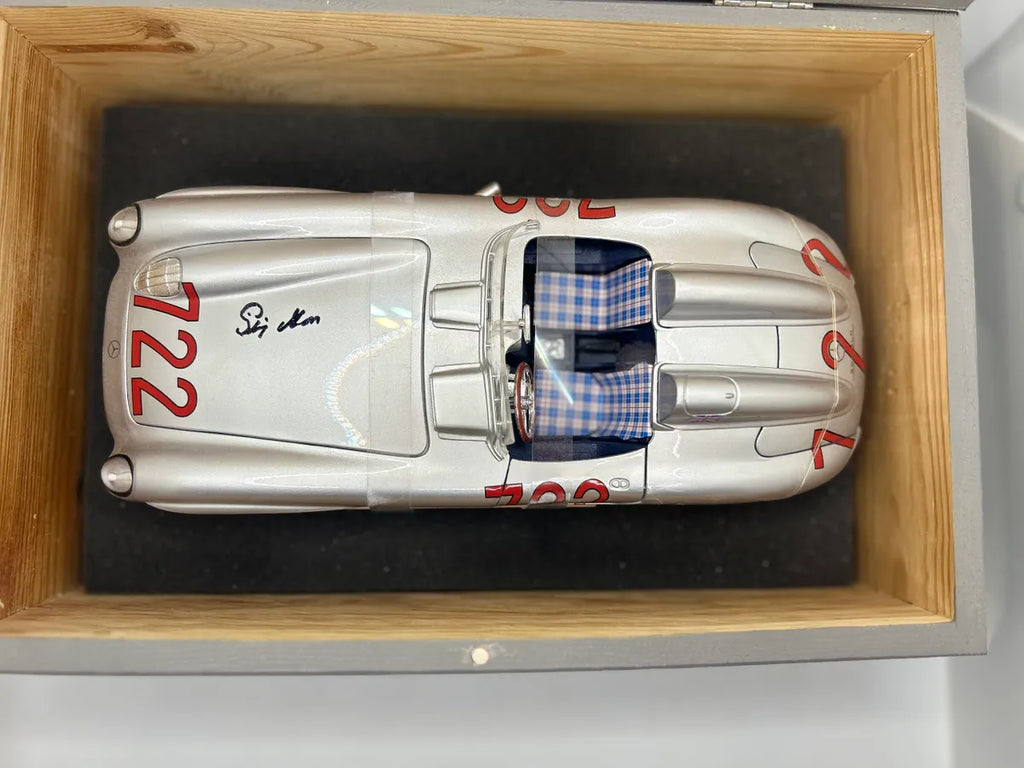 Sterling Moss Mercedes Benz 722 Boxed 1:18 Model